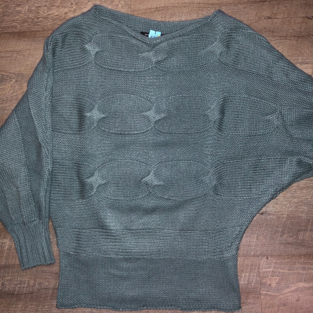BCBG thick sweater